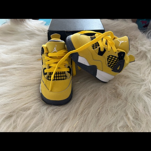 Jordan 4 Toddler - Picture 3 of 6